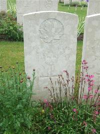 Etaples Military Cemetery - Rafuse, E M